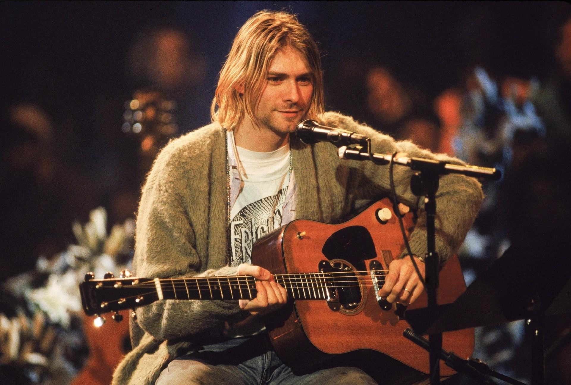 Kurt Cobain 20 celebridades que faleceram no ápice da carreira