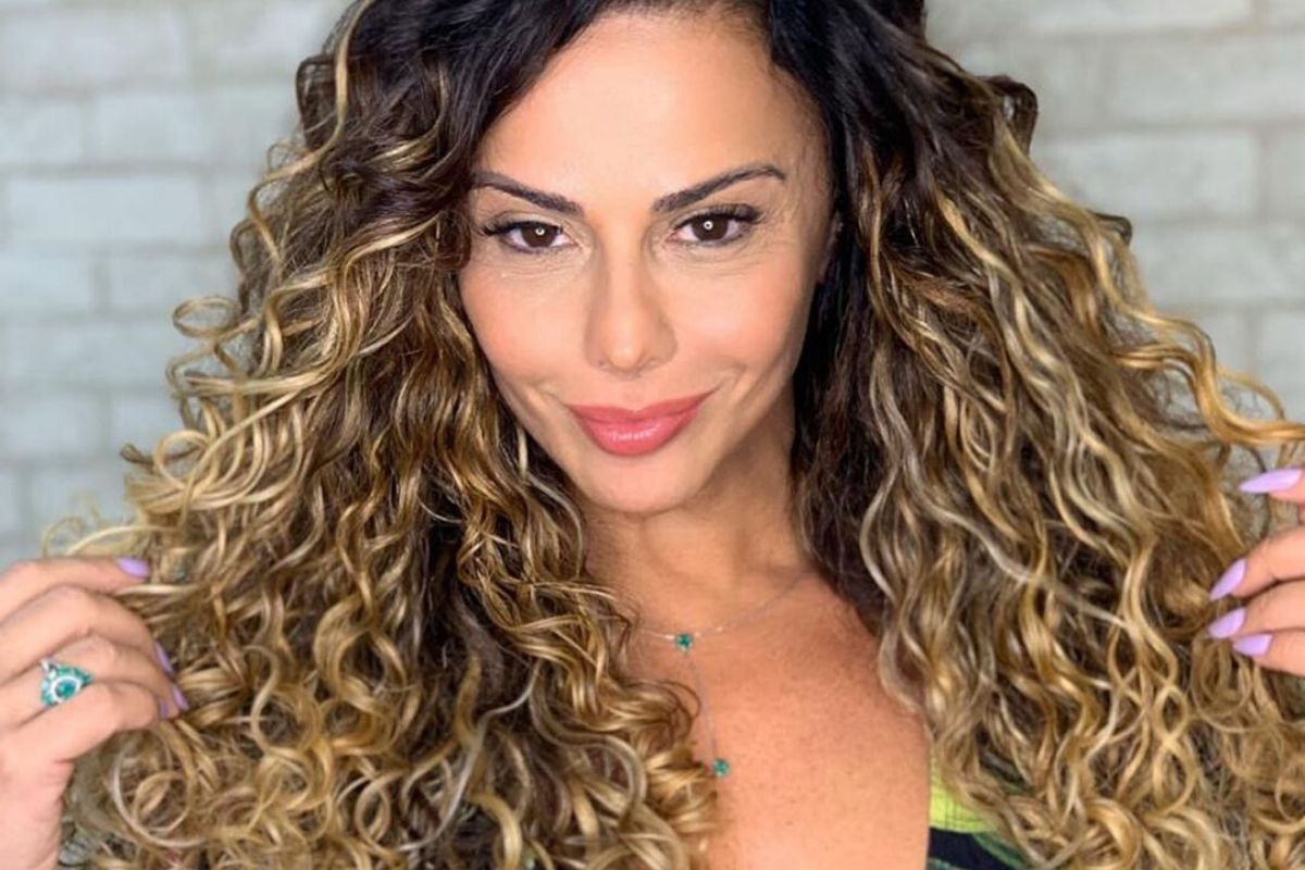 Viviane Araújo