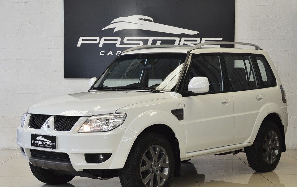 Mitsubishi Pajero TR4