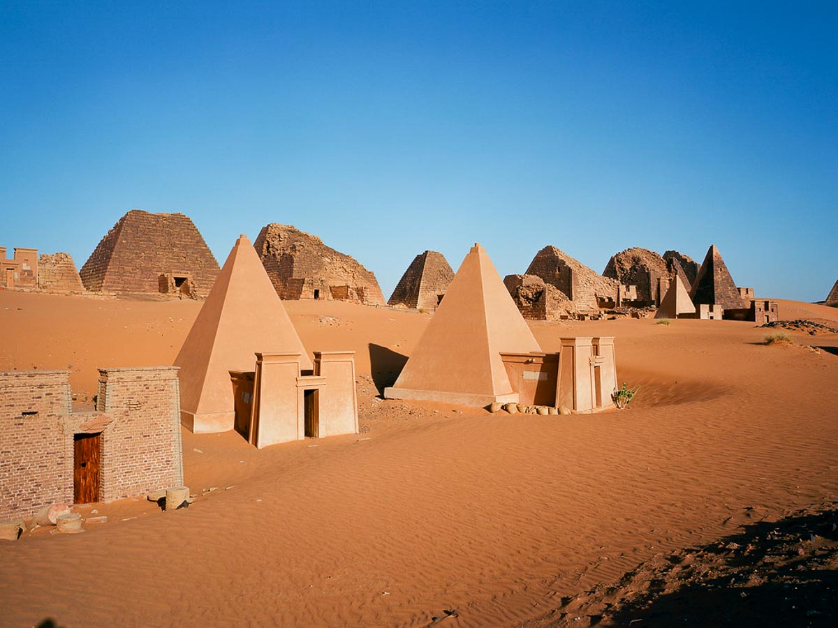 O Sudão tem o maior número de pirâmides do mundo (não o Egito)