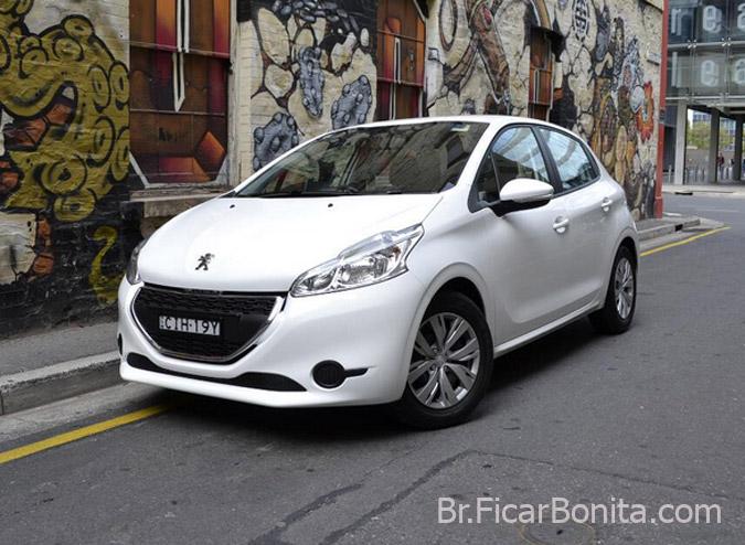 Peugeot 208 Active Top carros legais para escapar da era dos SUV's