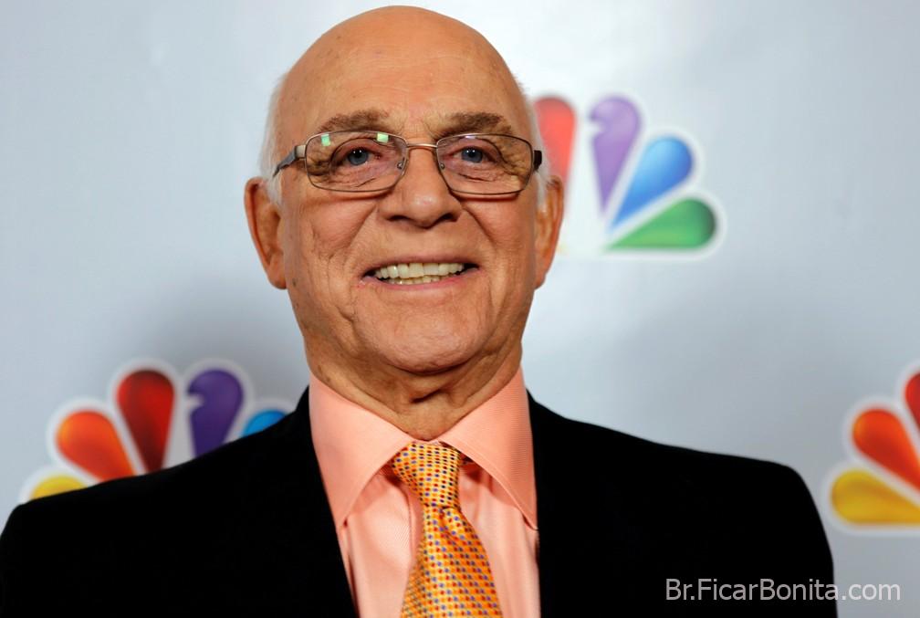 Gavin MacLeod