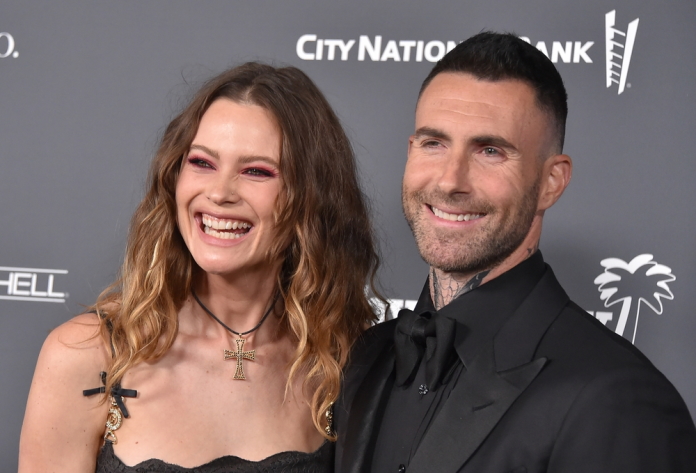 Adam Levine & Behati Prinsloo: 10 anos