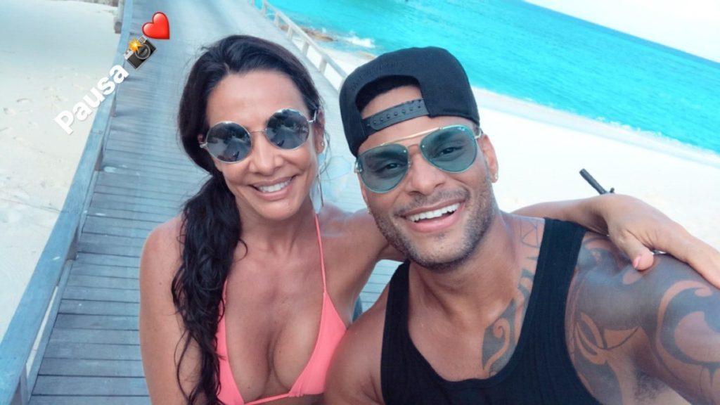 Scheila Carvalho e Tony Salles