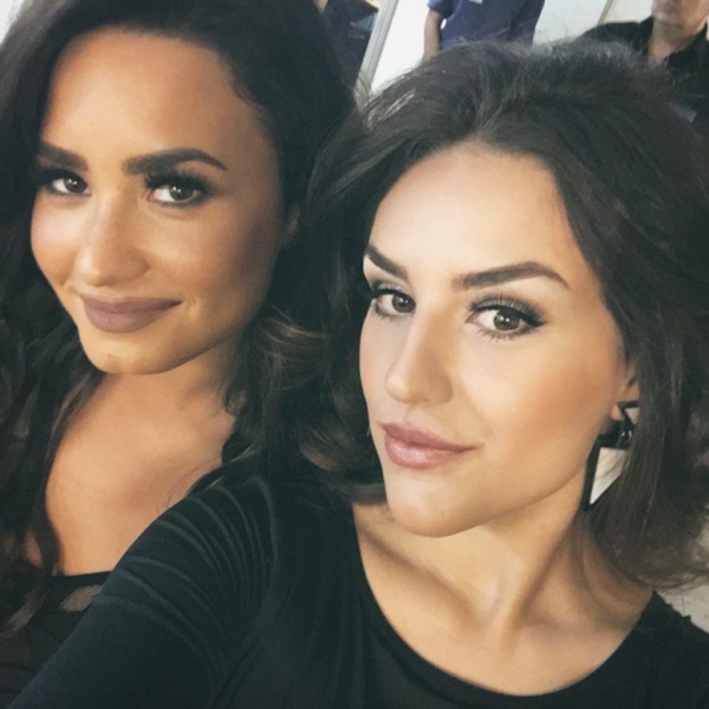 Kéfera com Demi Lovato